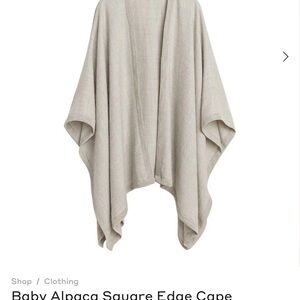 Cuyana alpaca squared edge cape gray OS